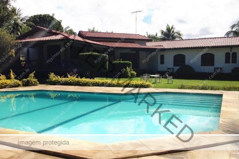 Casa colonial no Condomínio Encontro das Águas